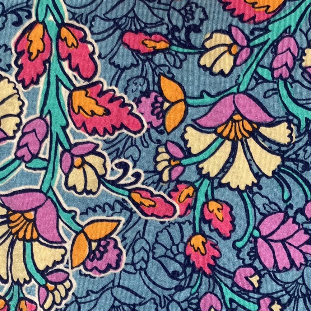 Lularoe Gigi (Xs) And Lola (Xs) Outfit View 4